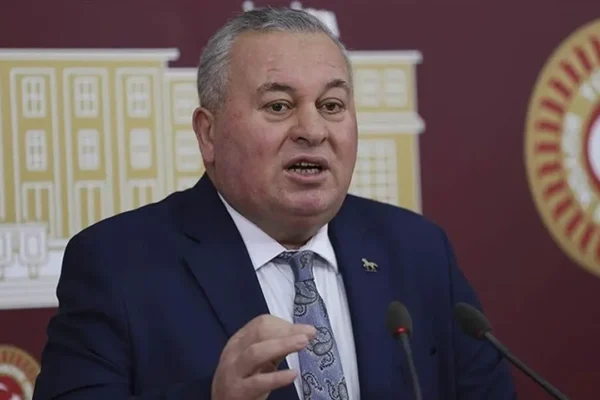 Enginyurt’tan CHP’li isimlere ‘iftira ve rüşvet’ s... Enginyurt’tan CHP’li isimlere ‘iftira ve rüşvet’ s...