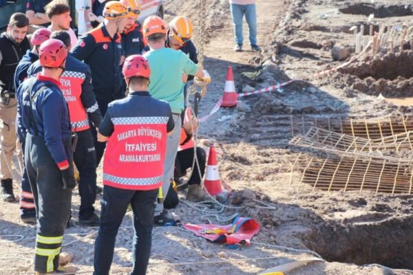 30 metrelik kuyuya düşen işçiden acı haber!