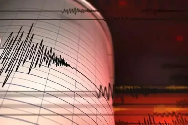 Sındırgı beşik gibi: 4,3 şiddetinde deprem!