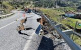 Aydın’da toprak kayması: Kara yolu kısmen çö...