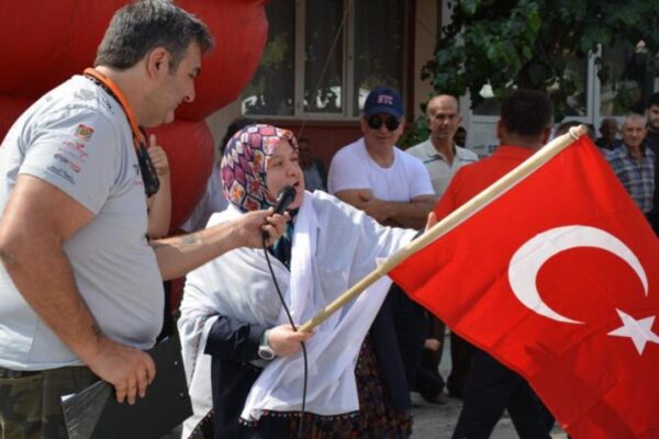 Belediye başkanına hakarete tutuklama! Belediye başkanına hakarete tutuklama!