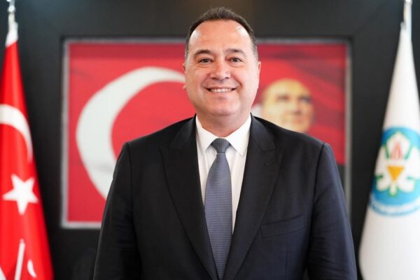 Başkan Dutlulu Manisalıların bayramını kutladı