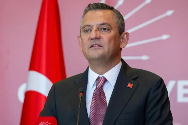 Özgür Özel’den Konak’ta mesaj seli! Özgür Özel’den Konak’ta mesaj seli!