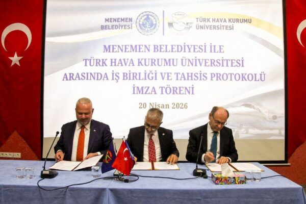 İmzalar atıldı: Menemen’e ikinci üniversite!