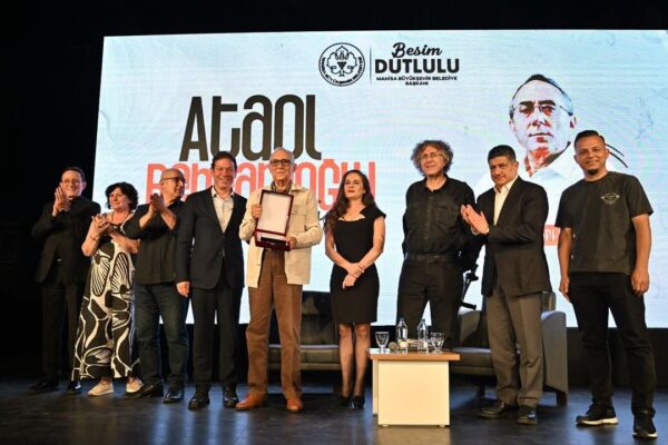 Ataol Behramoğlu Manisalılarla buluştu