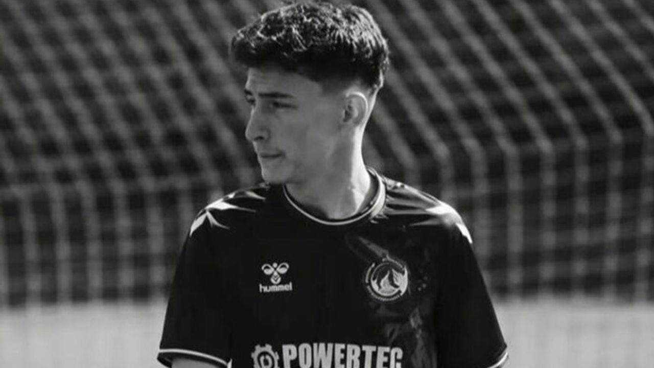 Genç futbolcudan kahreden haber: Yaşam savaşını kaybetti!