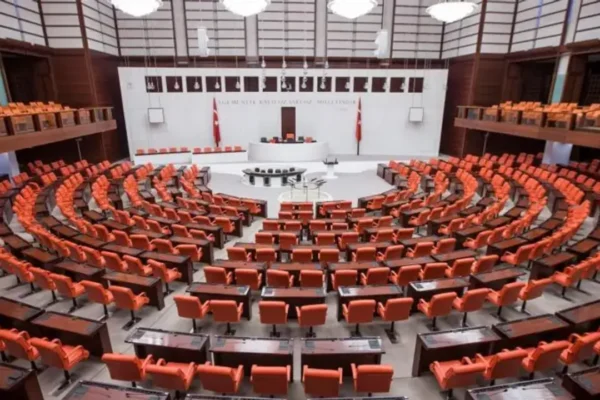 TBMM’deki taciz davasında 4 sanığa tahliye