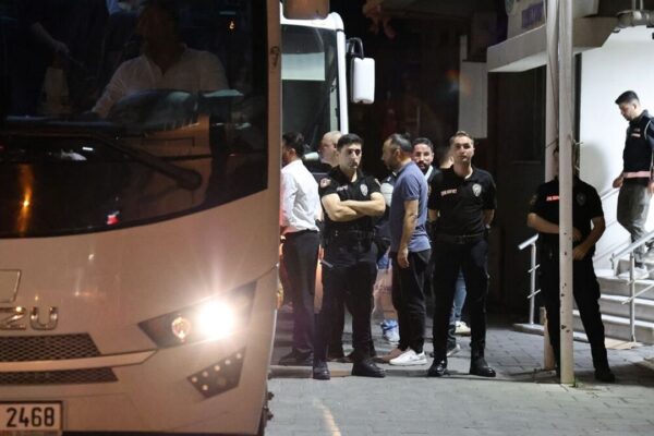 Seferihisar operasyonu: Başkan Yetişkin hakkında t... Seferihisar operasyonu: Başkan Yetişkin hakkında t...